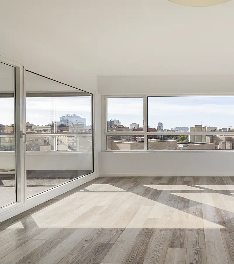 Instalación de suelo laminado de alta calidad en Castellón