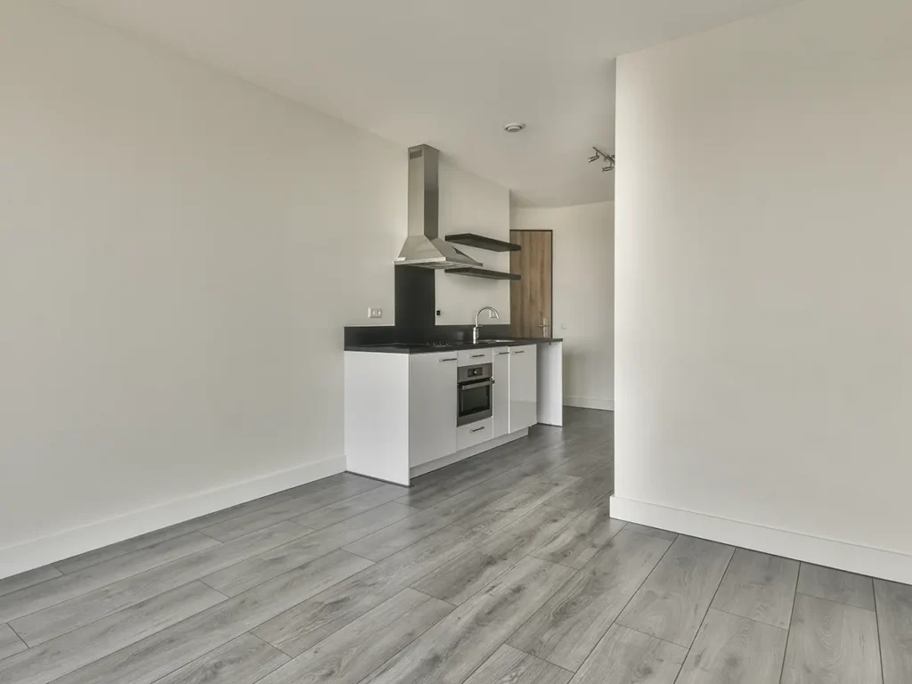 Reforma de cocina en Nules con mobiliario moderno y diseño funcional.