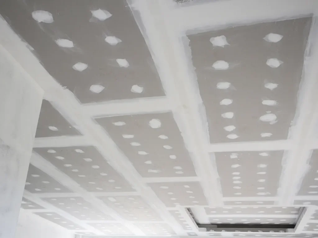 Techo de pladur con falso techo instalado en una vivienda de Castellón.